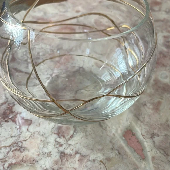 EUC~Elegant Gold-Accented Glass Bowl Candle Holder - Picture 3 of 5